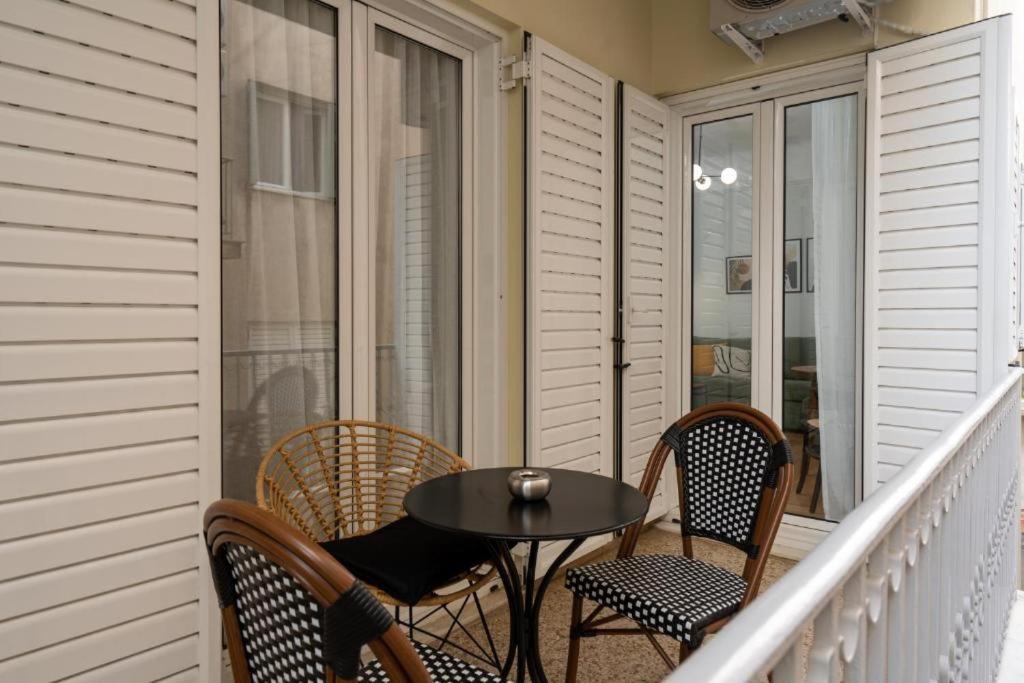 Vibrant Urban Getaway: Modern 1-Bedroom Near Bars, Parks, And Metro Athen Exterior foto